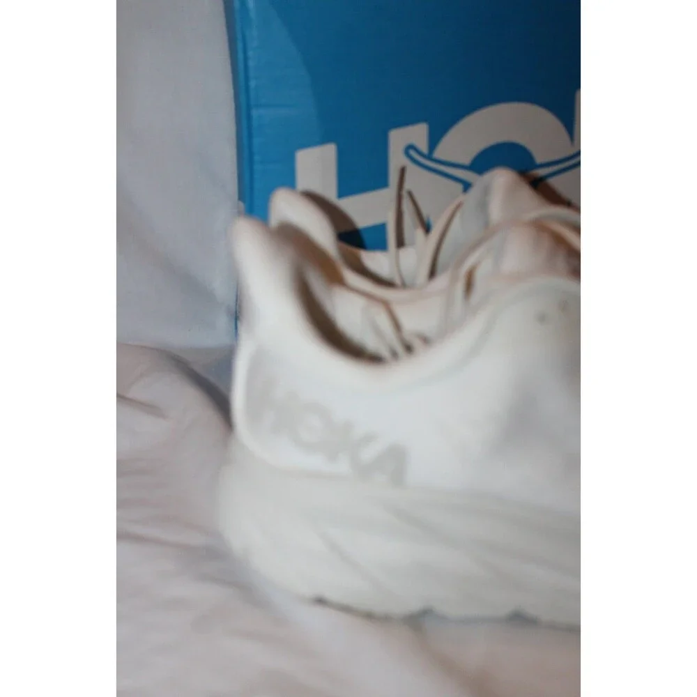 NIB HOKA ONE MEN'S‎ CLIFTON 8 RUNNING ATHLETIC SNEAKERS WHITE 9